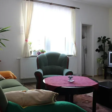 Ferienwohnung Mit Grosser Sonnenterrasse - B48764